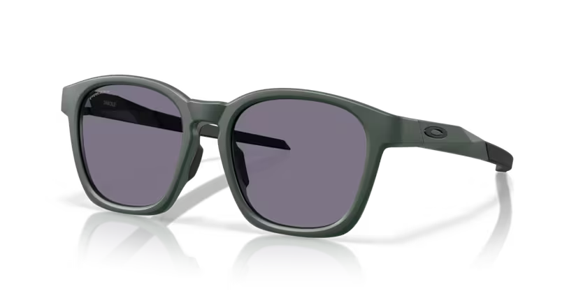 Oakley Shackle